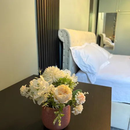 Laya Old Town Blue * Bucharest